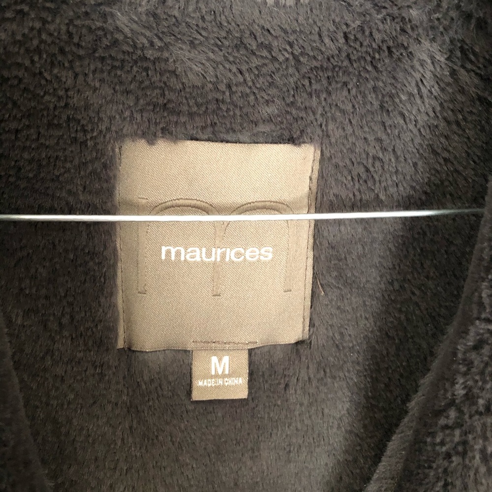 Vest - Picture 3 of 5